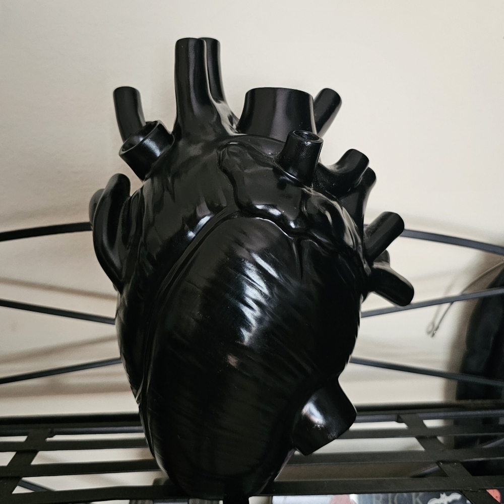 Anatomical Black Heart-shaped Vase